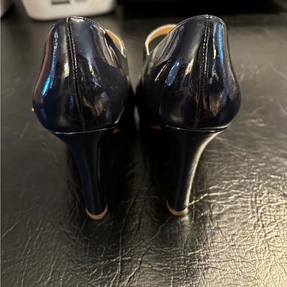 Naturalizer navy pumps - Picture 3 of 7